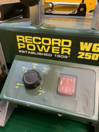 Заточный станок Record Power с водяным охлаждением WG250